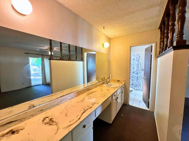 3025 Monticello Dr, Stockton CA: https://media.crmls.org/mediaz/5e7942cf-70fb-4e69-9bea-17bb54411ae5.jpg