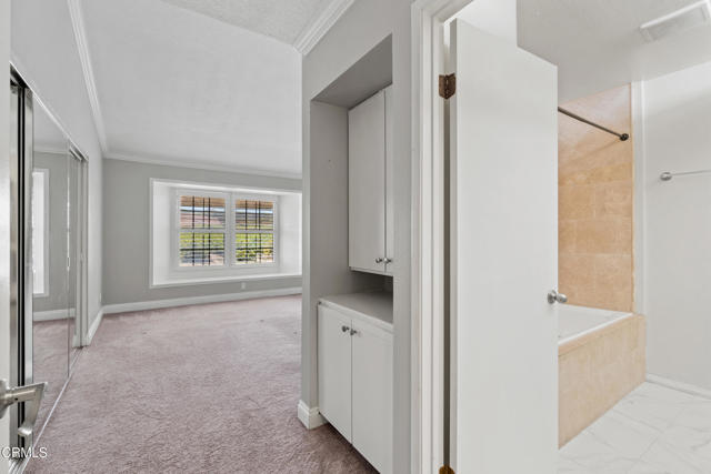 9540 Telegraph Road, Ventura CA: https://media.crmls.org/mediaz/5e794661-0a89-4c2e-a1da-f3cc23da85b2.jpg