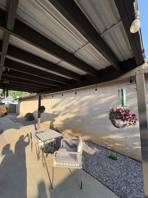 9560 Frank Way, Santee CA: https://media.crmls.org/mediaz/5e7993bf-5d23-4249-9702-9543260b2ad2.jpg