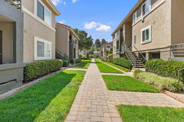 7565 CHARMANT DR, San Diego CA: https://media.crmls.org/mediaz/5e7a062d-0dd1-4b3b-9026-16f397cfcf93.jpg