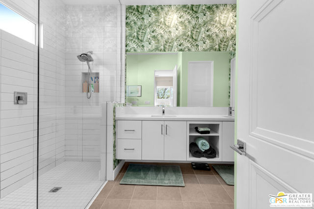 Image 32 of 66 For 461 Fountain Drive
