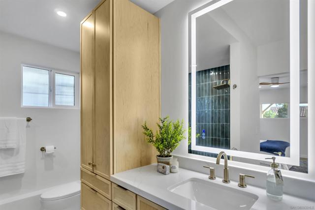 1777 Beryl St, San Diego CA: https://media.crmls.org/mediaz/5e7aaaaa-d377-4404-8dcf-af9836760131.jpg