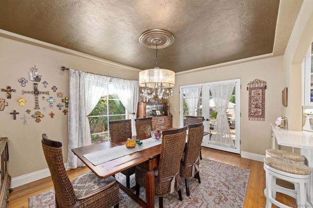 625 4th Street, Coronado CA: https://media.crmls.org/mediaz/5e7ae80a-cd2b-405f-b04e-a7f5c97304fd.jpg