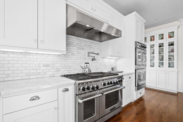 155 Scarlet Court, Watsonville CA: https://media.crmls.org/mediaz/5e7d3b9d-25ba-4d43-a446-1cf96cfaaeb4.jpg