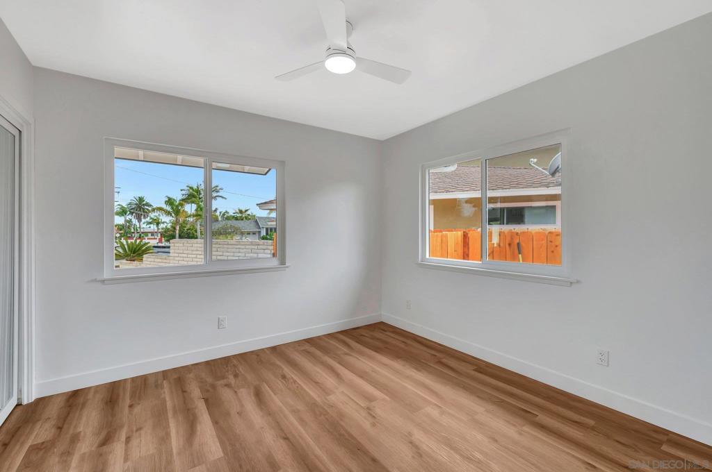 MLS #250034305SD img 30