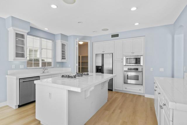 Image 19 of 40 For 609 Saltgrass Avenue