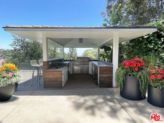 Drew Fenton | 1000 Stradella Road Los Angeles CA | MLS: 7195290