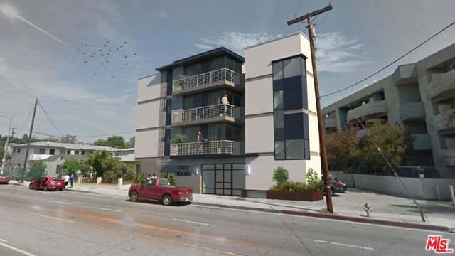 11675 Oxnard Street photo 8