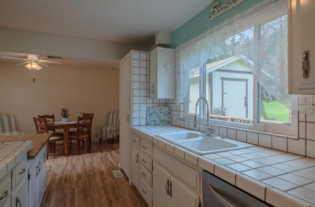 Image 19 of 39 For 17581 Pond-derosa