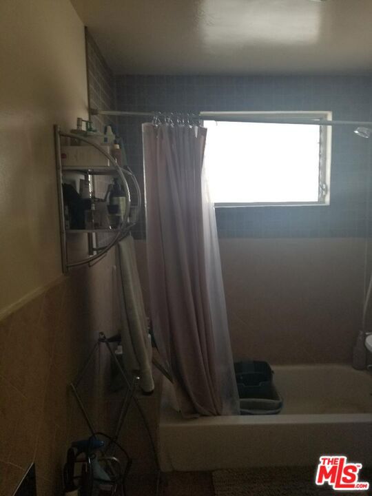 1046 North Ogden Drive photo 3
