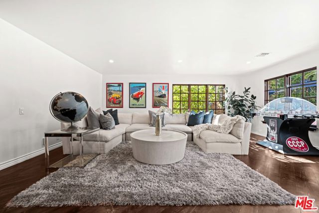 2347 E Valley Road, Santa Barbara CA: https://media.crmls.org/mediaz/5e80238c-144c-4869-a846-88aa240483fe.jpg