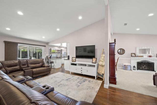 2208 Runabout Place, El Cajon CA: https://media.crmls.org/mediaz/5e8058ac-111f-41d9-a3e0-0520b134dd57.jpg