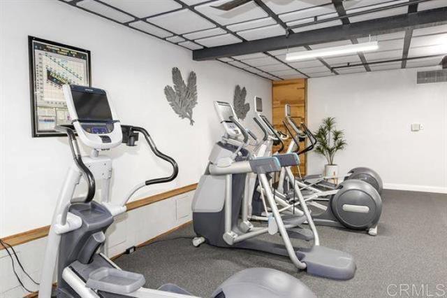 999 N Pacific Street, Oceanside CA: https://media.crmls.org/mediaz/5e8166d5-feb9-470a-8fc1-6eeaca7a0abe.jpg