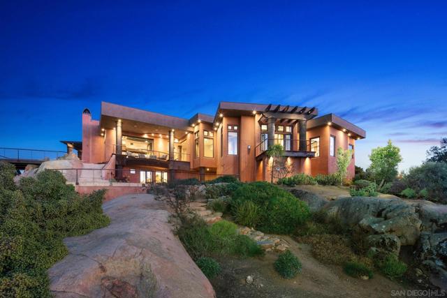 19210 Highland Hills Dr, Ramona CA: https://media.crmls.org/mediaz/5e81bef0-27e0-4725-aae3-e15b12a4f4f0.jpg