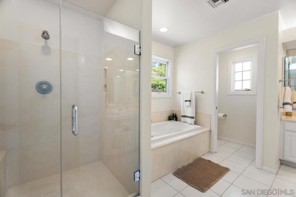 10912 Riesling Dr. - photo 15