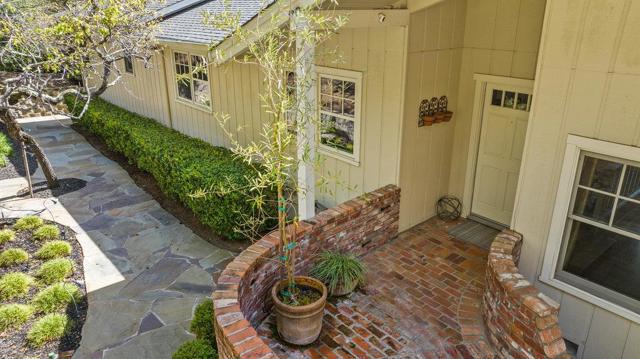 455 Calle Del Sol, Aptos CA: https://media.crmls.org/mediaz/5e82ba6c-8fb2-42de-9697-34e39b796265.jpg