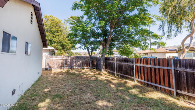 2137 Cutler Street, Simi Valley CA: https://media.crmls.org/mediaz/5e82e5e9-c413-4bda-b818-3452542a534b.jpg