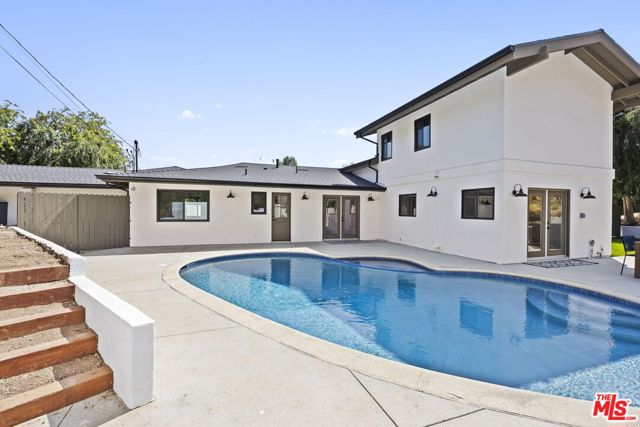 1131 Rancho Drive, Ojai CA: https://media.crmls.org/mediaz/5e837e37-f13f-48ca-baf5-6a28b99079fe.jpg