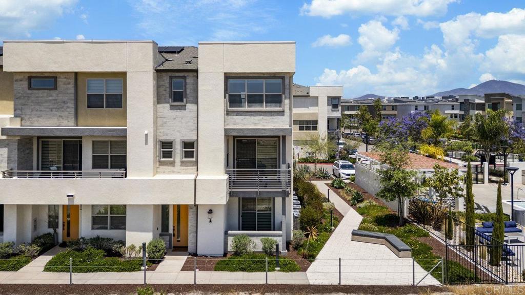 1891 Cosmopolitan Lane #6