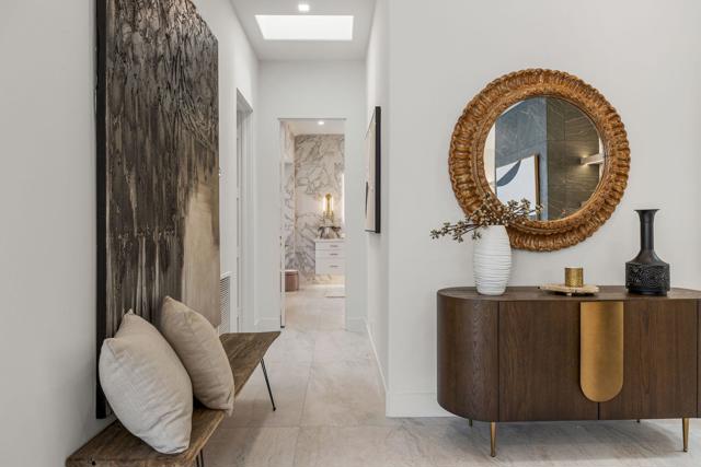 9 Regency Drive, Rancho Mirage CA: https://media.crmls.org/mediaz/5e83d8b4-4469-4a36-917f-3729a8f1316a.jpg