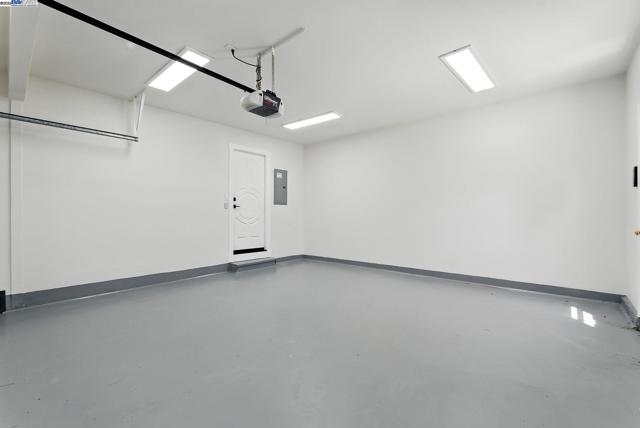 5701 Lewis Way, Concord CA: https://media.crmls.org/mediaz/5e84519d-cf86-49d6-948b-fa7e6694ca37.jpg