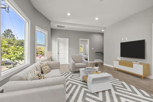 193 W Macarthur Blvd, Oakland CA: https://media.crmls.org/mediaz/5e848ae3-2843-47ee-9367-d047cd21e414.jpg
