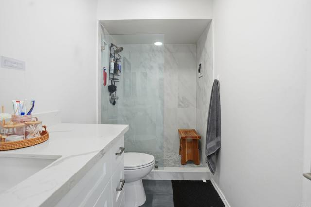 Detail Gallery Image 15 of 32 For 1730 Avenida Del Mundo #502,  Coronado,  CA 92118 - 2 Beds | 2 Baths