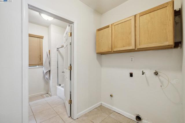 11349 Alameda Ave, Brookdale CA: https://media.crmls.org/mediaz/5e84f484-9e21-4cce-956e-cfb37c5d4b8c.jpg