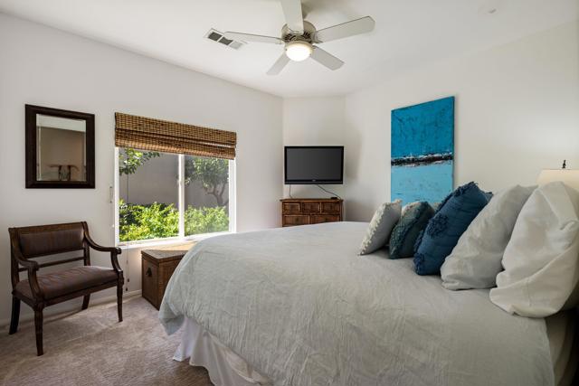 54580 Tanglewood, La Quinta CA: https://media.crmls.org/mediaz/5e85cb07-7780-4f04-9df1-19096546c8e3.jpg