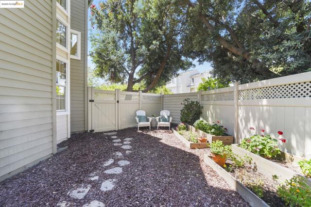 2714 Beach head way, Richmond CA: https://media.crmls.org/mediaz/5e87a6dd-6de7-47f1-ba56-b49ff6a9a0f2.jpg