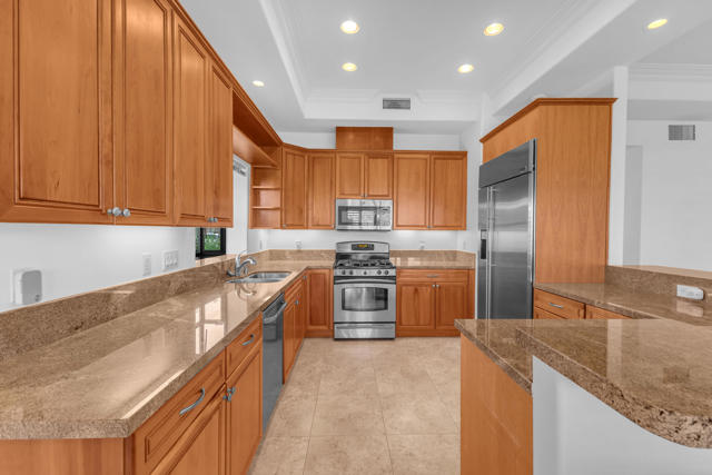 77690 Seminole Rd, Indian Wells CA: https://media.crmls.org/mediaz/5e885cf9-e1e5-4fb2-ac62-d0f91fb13adf.jpg