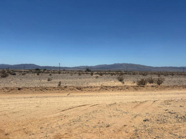 0 Brown Road, 29 Palms CA: https://media.crmls.org/mediaz/5e891f9d-d482-44db-97dd-e33d1afec26a.jpg