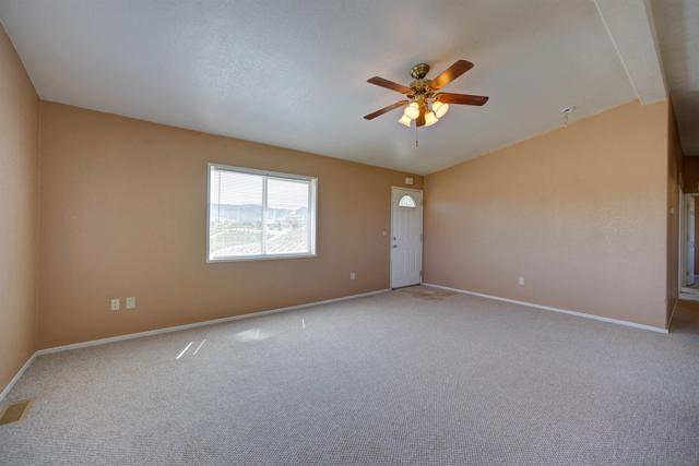 5720 Vista Serrano Way, Paso Robles CA: https://media.crmls.org/mediaz/5e89ba87-f5be-4802-aaf4-4234739f46a9.jpg