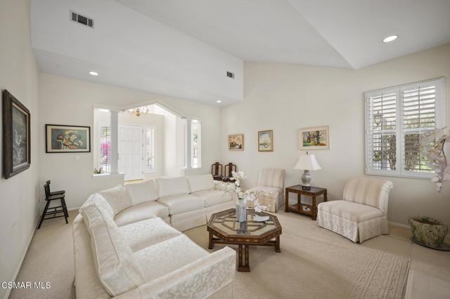 1662 E Janss Road, Thousand Oaks CA: https://media.crmls.org/mediaz/5e89f545-cf18-4dd3-a114-bfdf0d2dd899.jpg