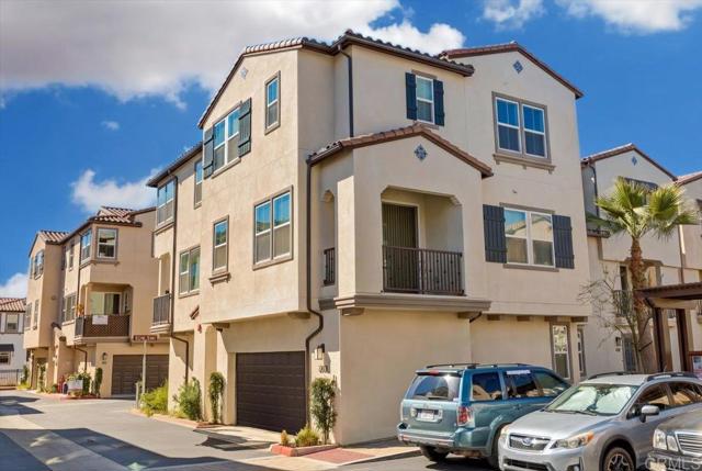 Detail Gallery Image 2 of 37 For 2323 Stardust, Escondido,  CA 92025 - 2 Beds | 2/1 Baths