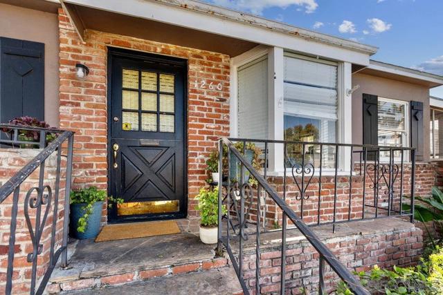 1260 LAW, San Diego CA: https://media.crmls.org/mediaz/5e8b272b-a4b0-4c5e-9317-0334e321304b.jpg