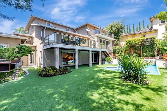 3119 Oak Knoll Drive, Redwood City CA: https://media.crmls.org/mediaz/5e8c12d9-e385-4b9a-8af0-fb4252a4e982.jpg