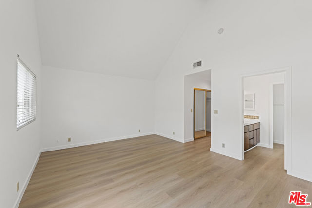 1711 Goodman Avenue, Redondo Beach CA: https://media.crmls.org/mediaz/5e8c6d98-00d4-4f31-bada-e4ad2c61048b.jpg