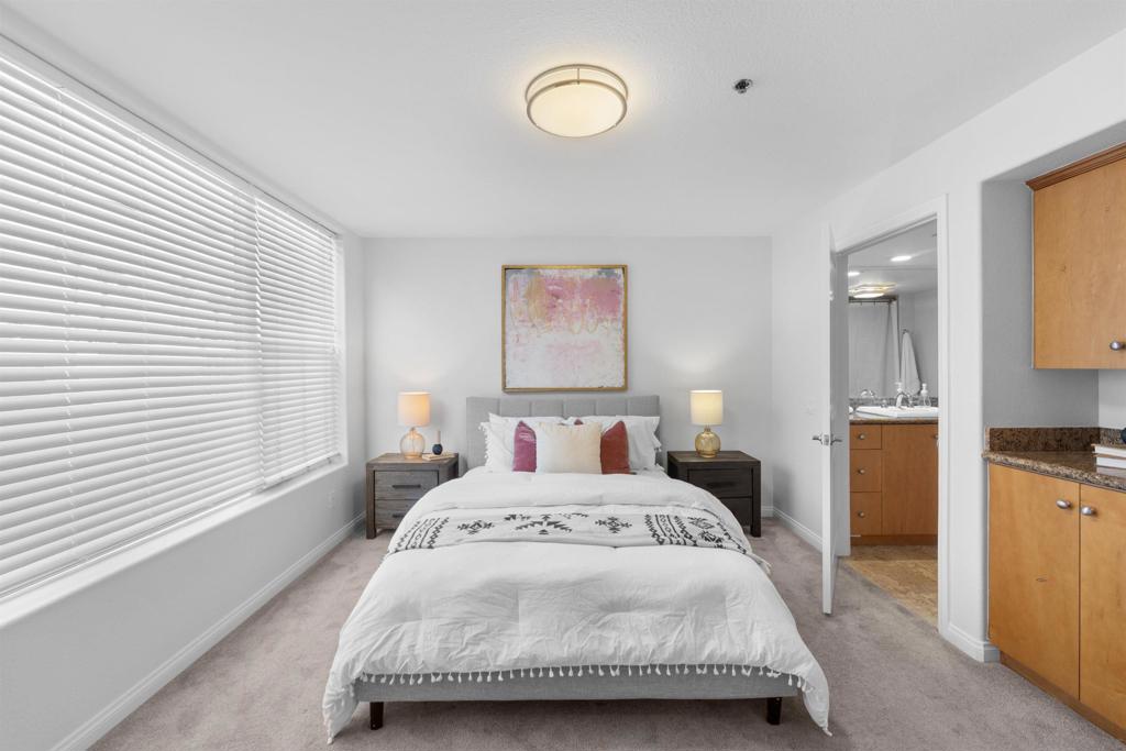 924 Hornblend St - photo 20