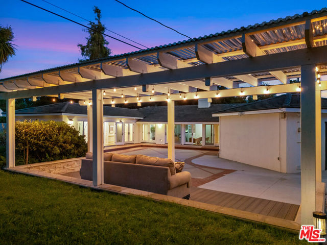 841 San Simeon Road, Arcadia CA: https://media.crmls.org/mediaz/5e8df6d8-3d66-465e-8c67-9b4eb1984b4a.jpg