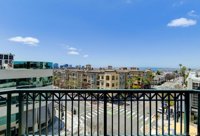 2500 6Th Ave, San Diego CA: https://media.crmls.org/mediaz/5e8ecdcf-cdb2-4b65-9416-20911a11aa7d.jpg