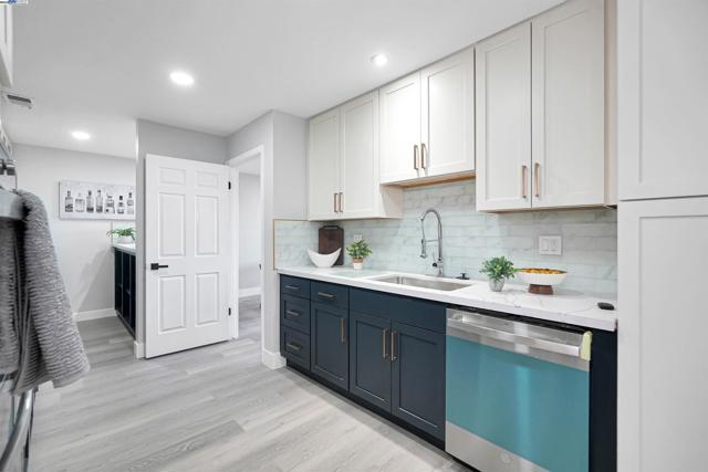 Image 23 of 55 For 26937 Hayward Blvd  217