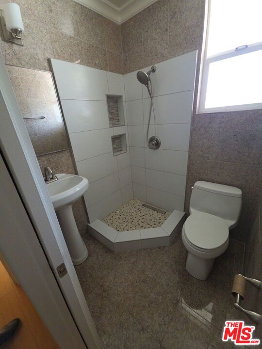 8308 Pershing Drive, Playa del Rey CA: https://media.crmls.org/mediaz/5e8fc9a1-0e60-41fd-9987-fa2f22763cd4.jpg