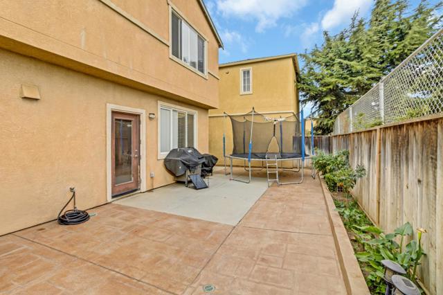 359 Barolo Circle, Greenfield CA: https://media.crmls.org/mediaz/5e90f4e1-0c27-4bdf-8ab7-5d3e77f5864d.jpg