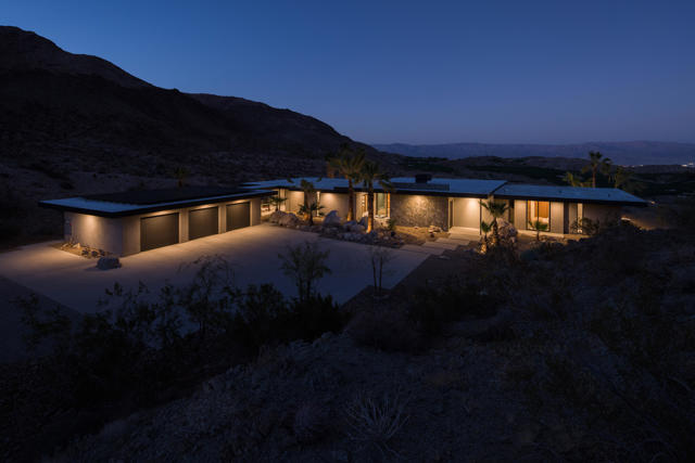 71270 Oasis Trail, Palm Desert CA: https://media.crmls.org/mediaz/5e928ec5-2721-4252-b6a3-195fa46da25d.jpg