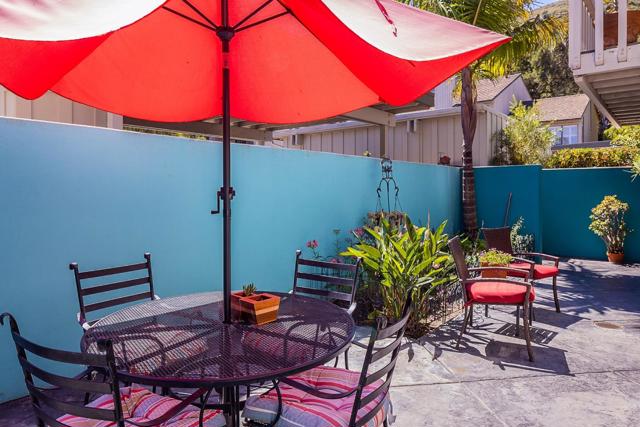 9662 Willow Court, Carmel CA: https://media.crmls.org/mediaz/5e92ae89-708c-4d7f-94b9-7276855dc35a.jpg