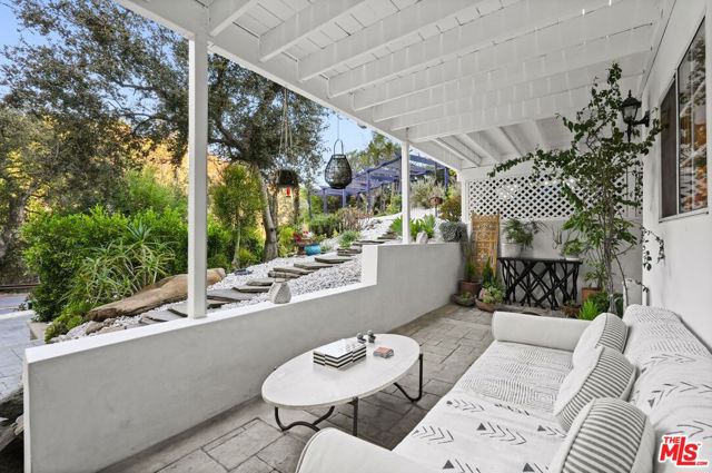 2365 Old Topanga Canyon Road, Topanga CA: https://media.crmls.org/mediaz/5e932c90-8a66-4bc0-a185-3c06bf8f5147.jpg