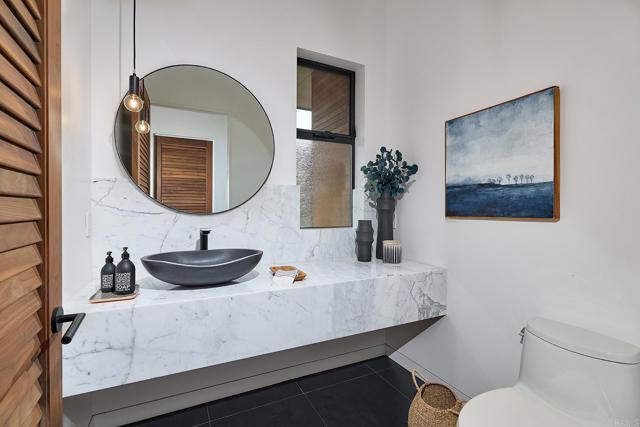630 Ocean View Avenue, Encinitas CA: https://media.crmls.org/mediaz/5e9405dd-0f7f-4c5d-8f09-663d4fec7bc8.jpg