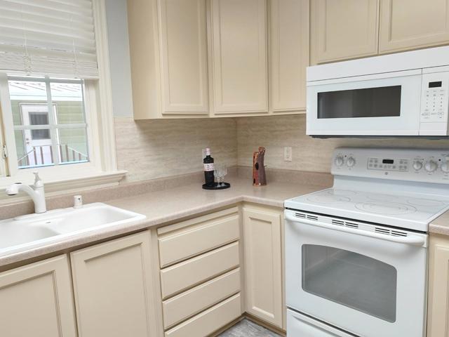 690 Persian Drive, Sunnyvale CA: https://media.crmls.org/mediaz/5e94373f-87d9-4d30-904f-182a5ca16670.jpg