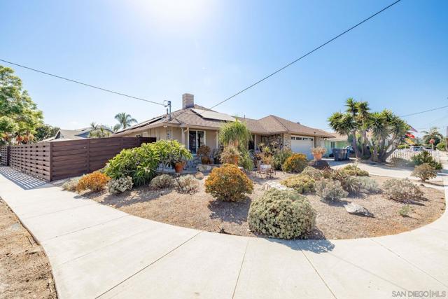 127 Warner Street, Oceanside CA: https://media.crmls.org/mediaz/5e94c767-26dc-4302-833c-e6158995edff.jpg